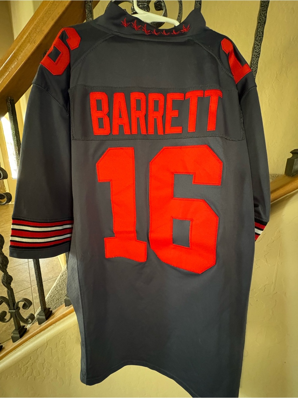 Nike Ohio State NCAA JT Barrett Football Jersey - Picture 4 of 8